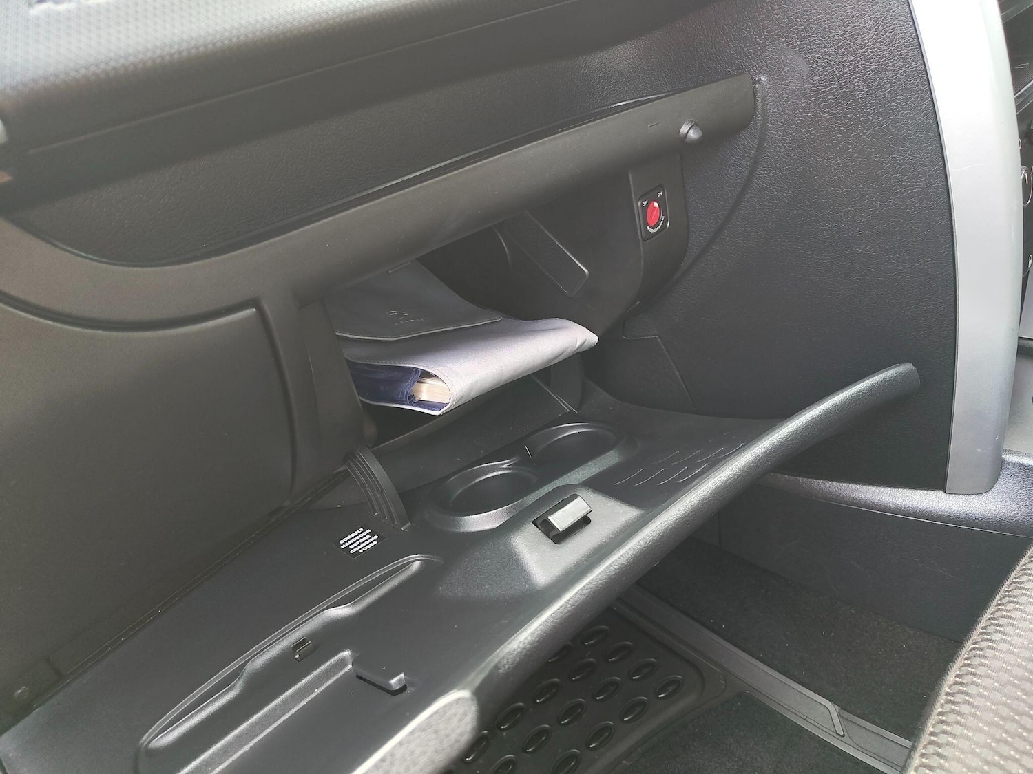 Used Peugeot 207 2011 for sale - 76424844: Photo 29