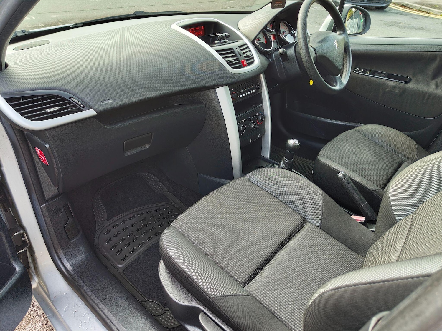 Used Peugeot 207 2011 for sale - 76424844: Photo 66