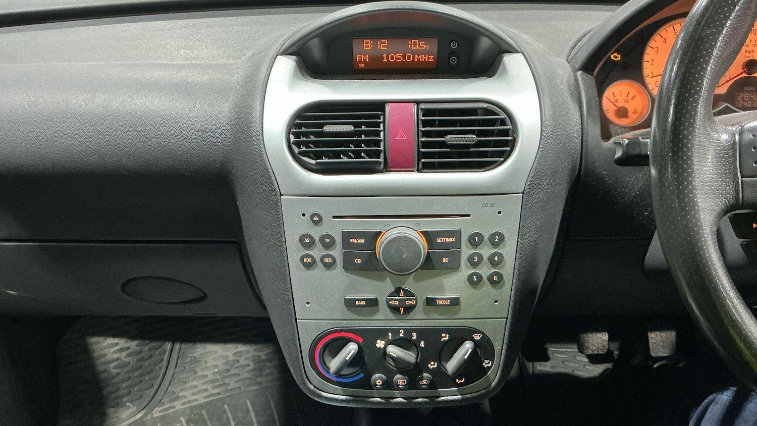 Used Vauxhall Corsa 2005 for sale - 76976309: Photo 14