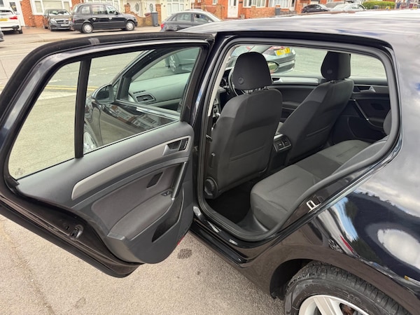 Used Volkswagen Golf 2015 for sale - 75588813: Photo 41