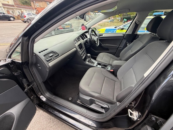 Used Volkswagen Golf 2015 for sale - 75588813: Photo 64