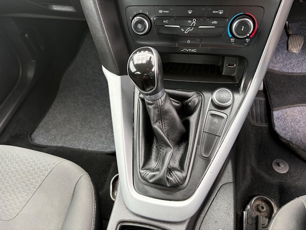 Used Ford Focus 2015 for sale - 76137935: Photo 25