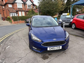 Used Ford Focus 2015 for sale - 76137935: Photo 2