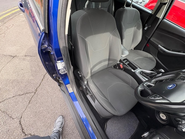 Used Ford Focus 2015 for sale - 76137935: Photo 30