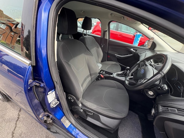 Used Ford Focus 2015 for sale - 76137935: Photo 31