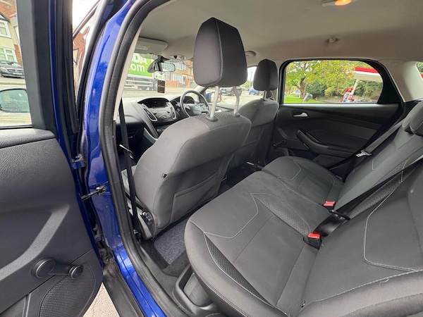 Used Ford Focus 2015 for sale - 76137935: Photo 32