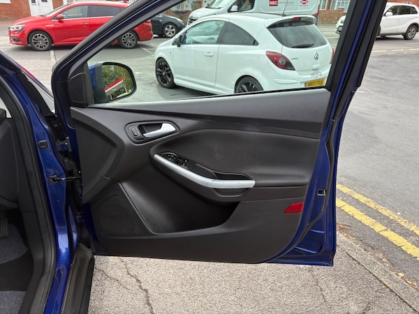 Used Ford Focus 2015 for sale - 76137935: Photo 46