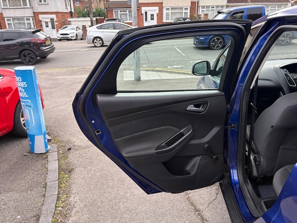 Used Ford Focus 2015 for sale - 76137935: Photo 51