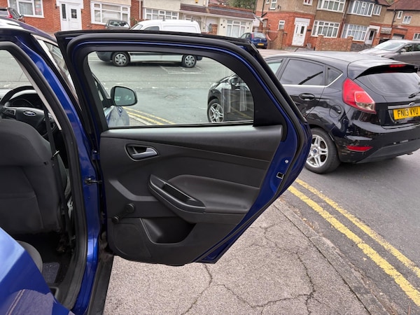 Used Ford Focus 2015 for sale - 76137935: Photo 54