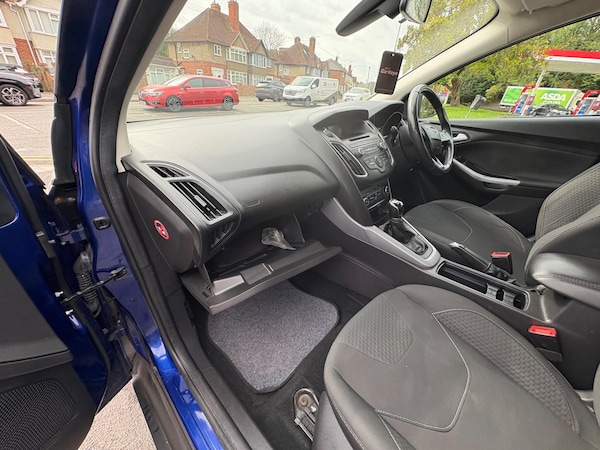 Used Ford Focus 2015 for sale - 76137935: Photo 75