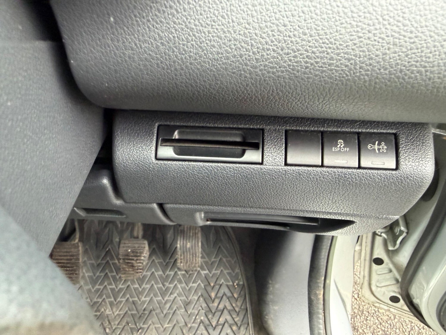 Used Peugeot 3008 2010 for sale - 77626077: Photo 34