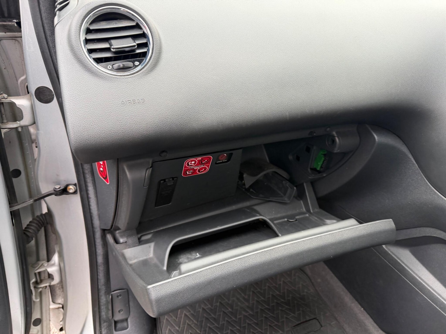 Used Peugeot 3008 2010 for sale - 77626077: Photo 78