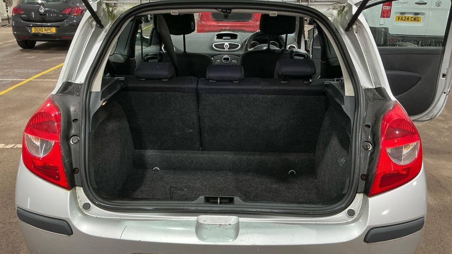 Used Renault Clio 2006 for sale - 77343870: Photo 19