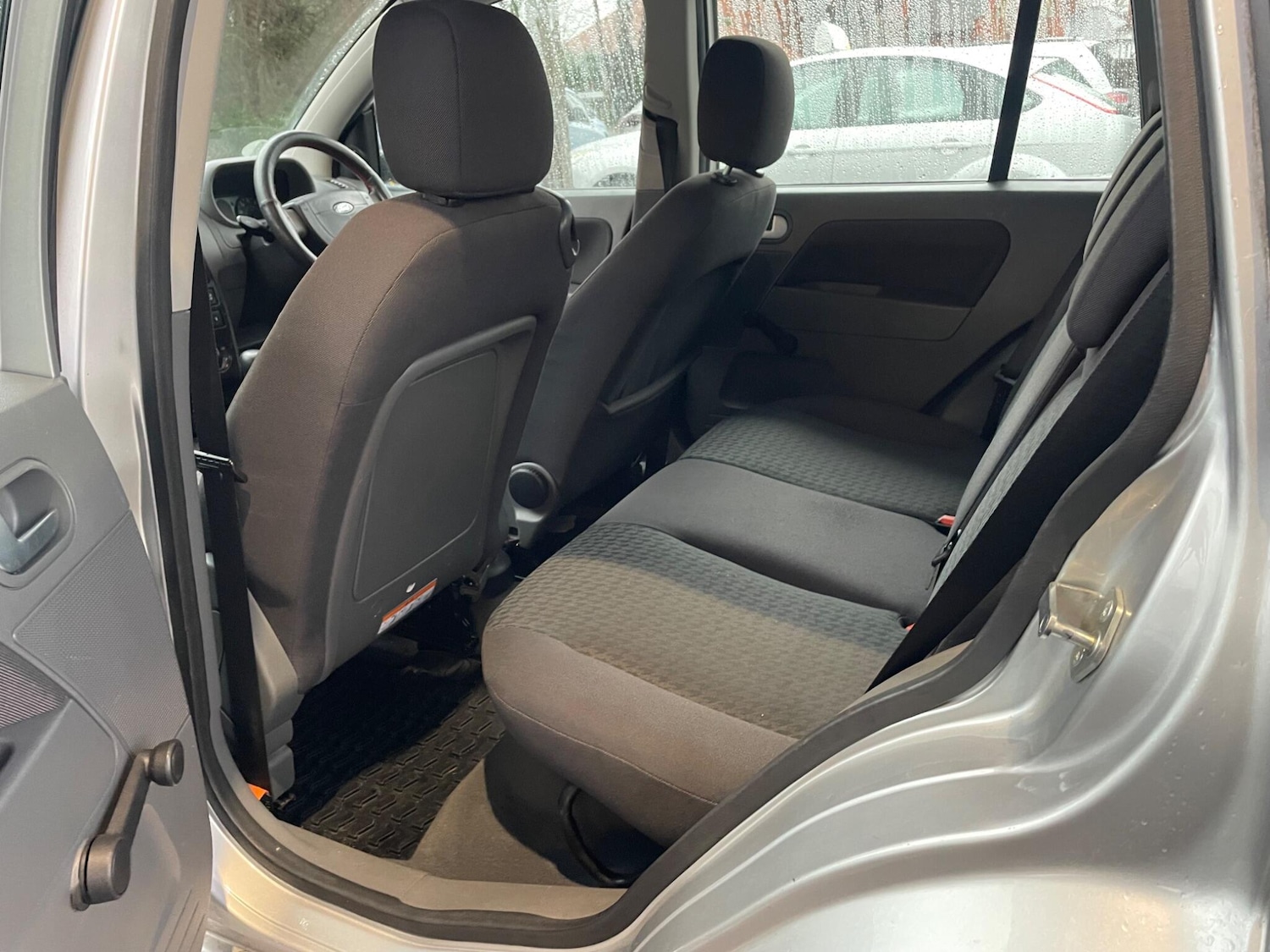 Used Ford Fusion 2003 for sale - 77345334: Photo 25