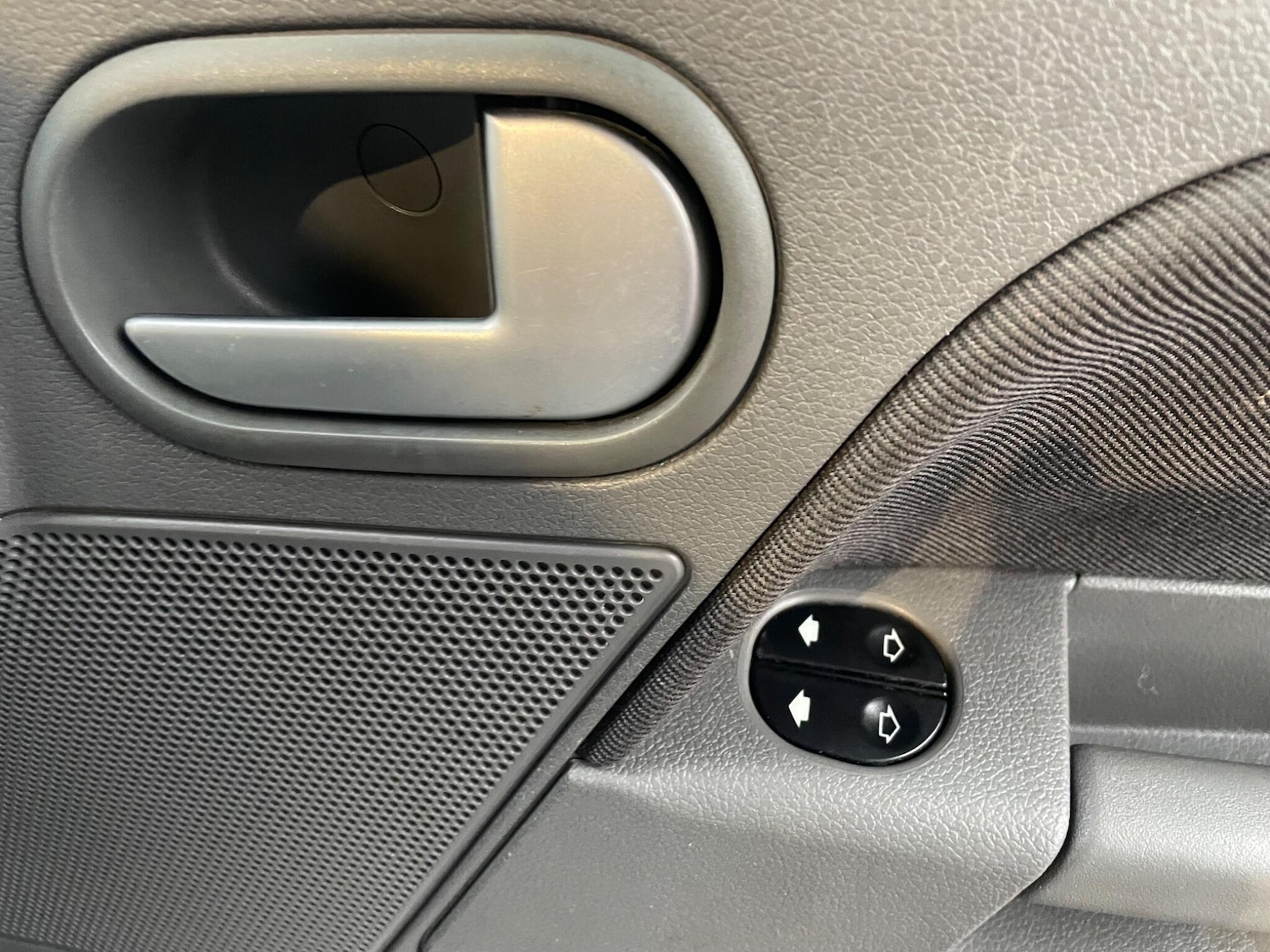 Used Ford Fusion 2003 for sale - 77345334: Photo 31