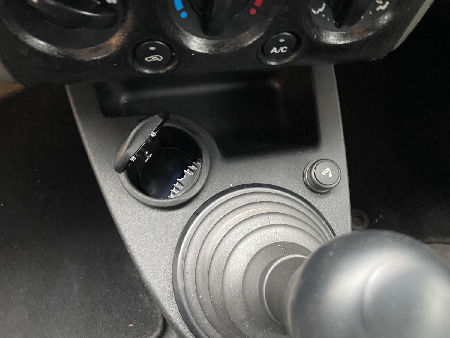 Used Ford Fusion 2003 for sale - 77345334: Photo 38