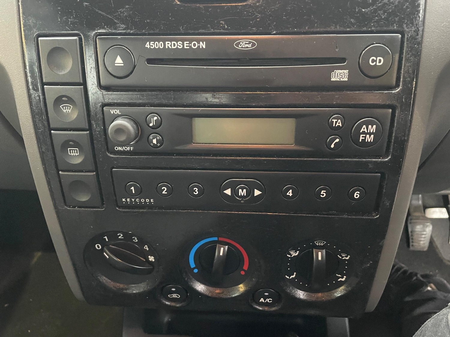 Used Ford Fusion 2003 for sale - 77345334: Photo 47