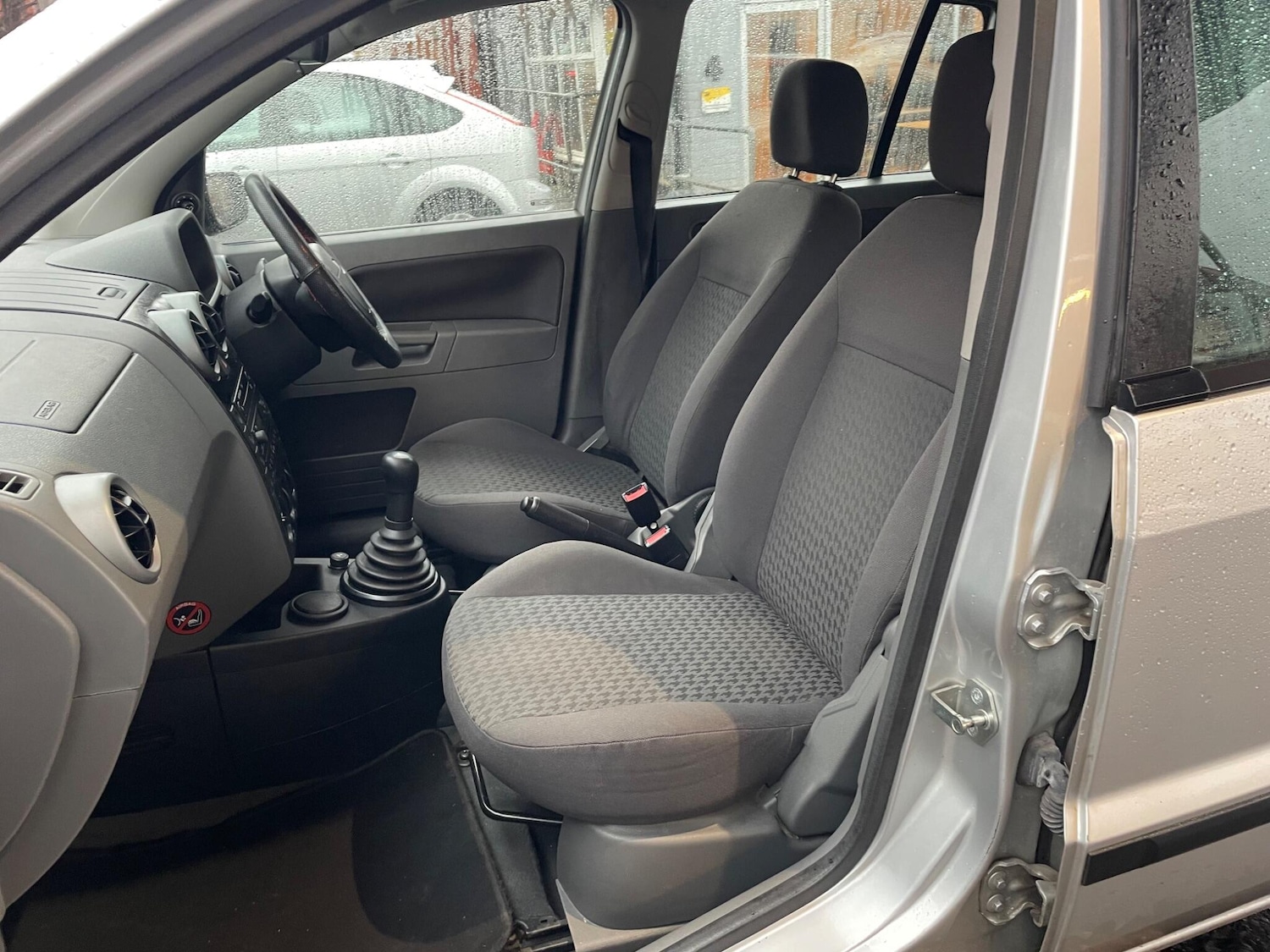 Used Ford Fusion 2003 for sale - 77345334: Photo 58