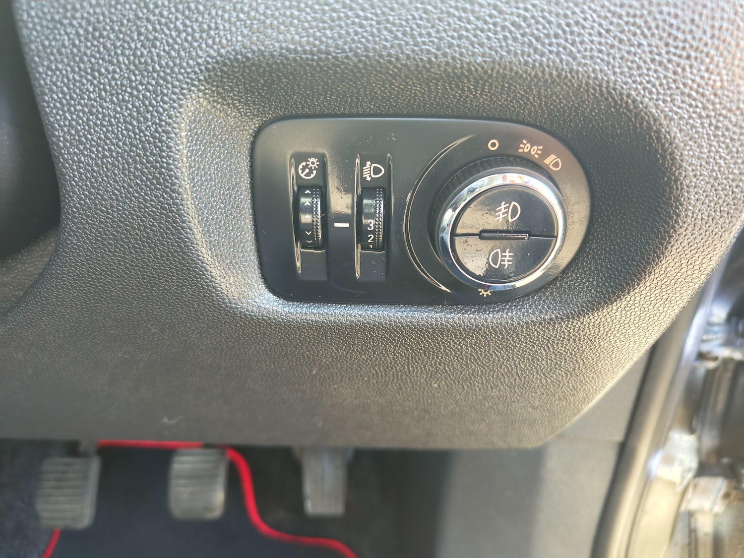 Used Vauxhall Corsa 2012 for sale - 77119991: Photo 31