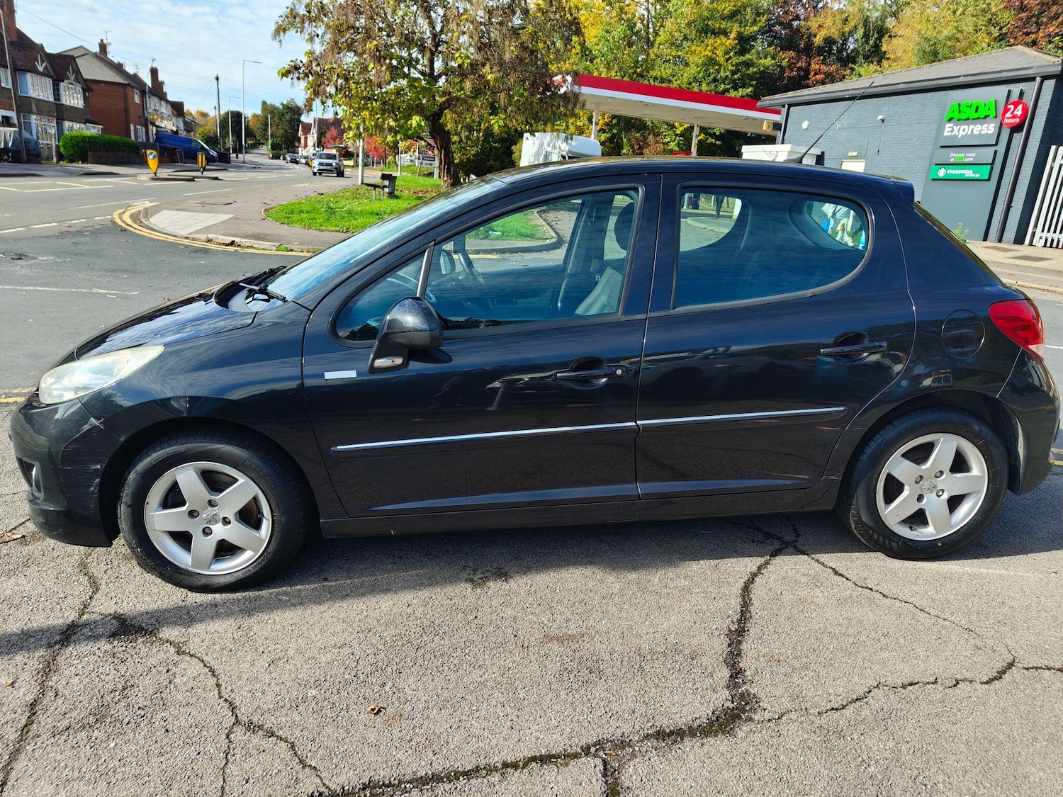 Used Peugeot 207 2010 for sale - 76325897: Photo 10