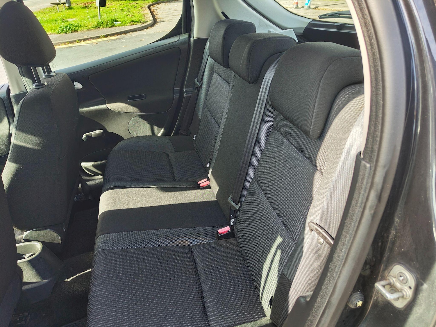 Used Peugeot 207 2010 for sale - 76325897: Photo 26
