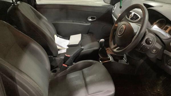 Used Renault Clio 2011 for sale - 77315507: Photo 12