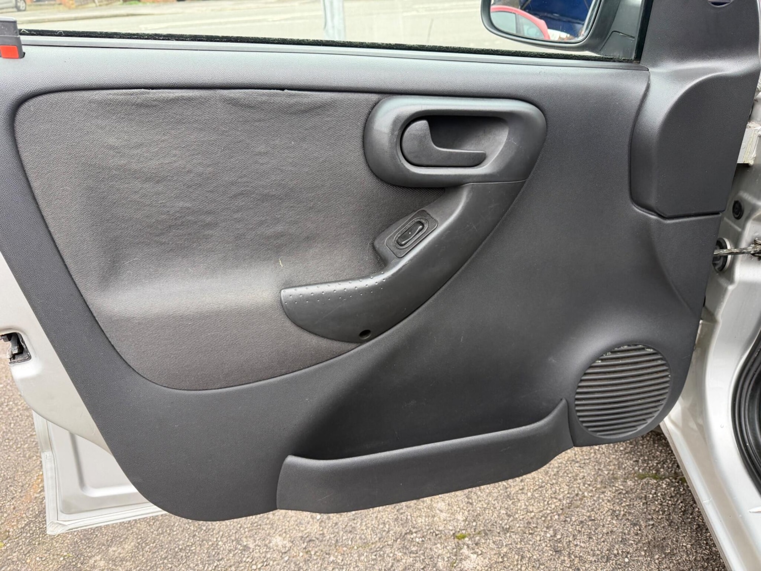 Used Vauxhall Corsa 2002 for sale - 77396555: Photo 32