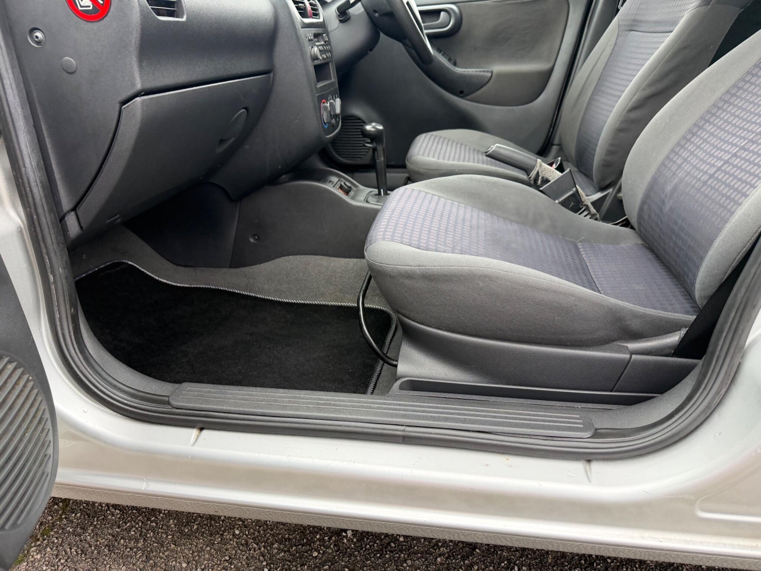 Used Vauxhall Corsa 2002 for sale - 77396555: Photo 75