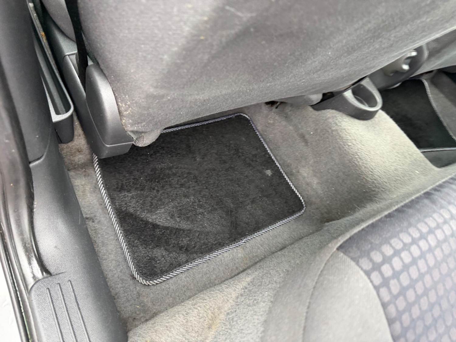 Used Vauxhall Corsa 2002 for sale - 77396555: Photo 79