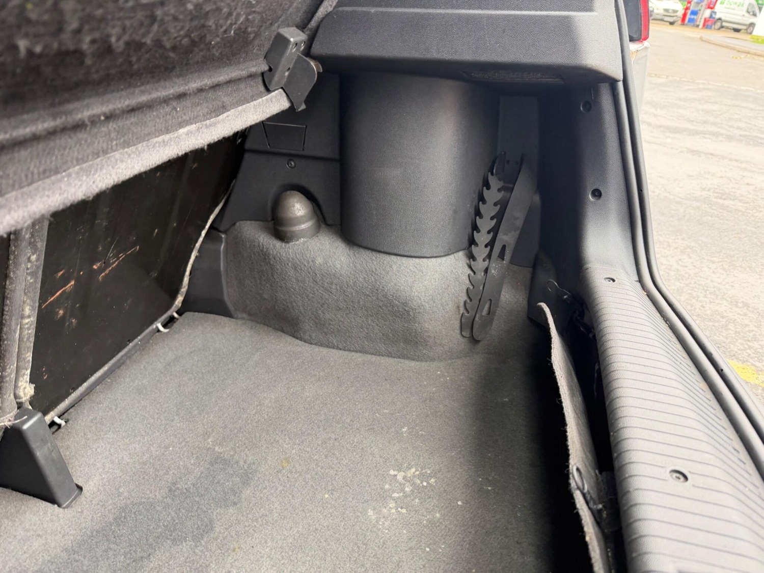 Used Vauxhall Corsa 2002 for sale - 77396555: Photo 84