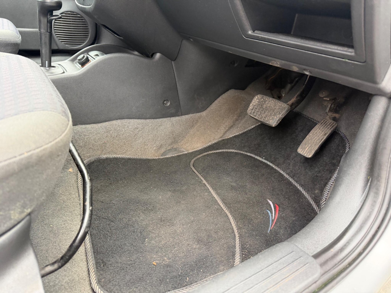 Used Vauxhall Corsa 2002 for sale - 77396555: Photo 96