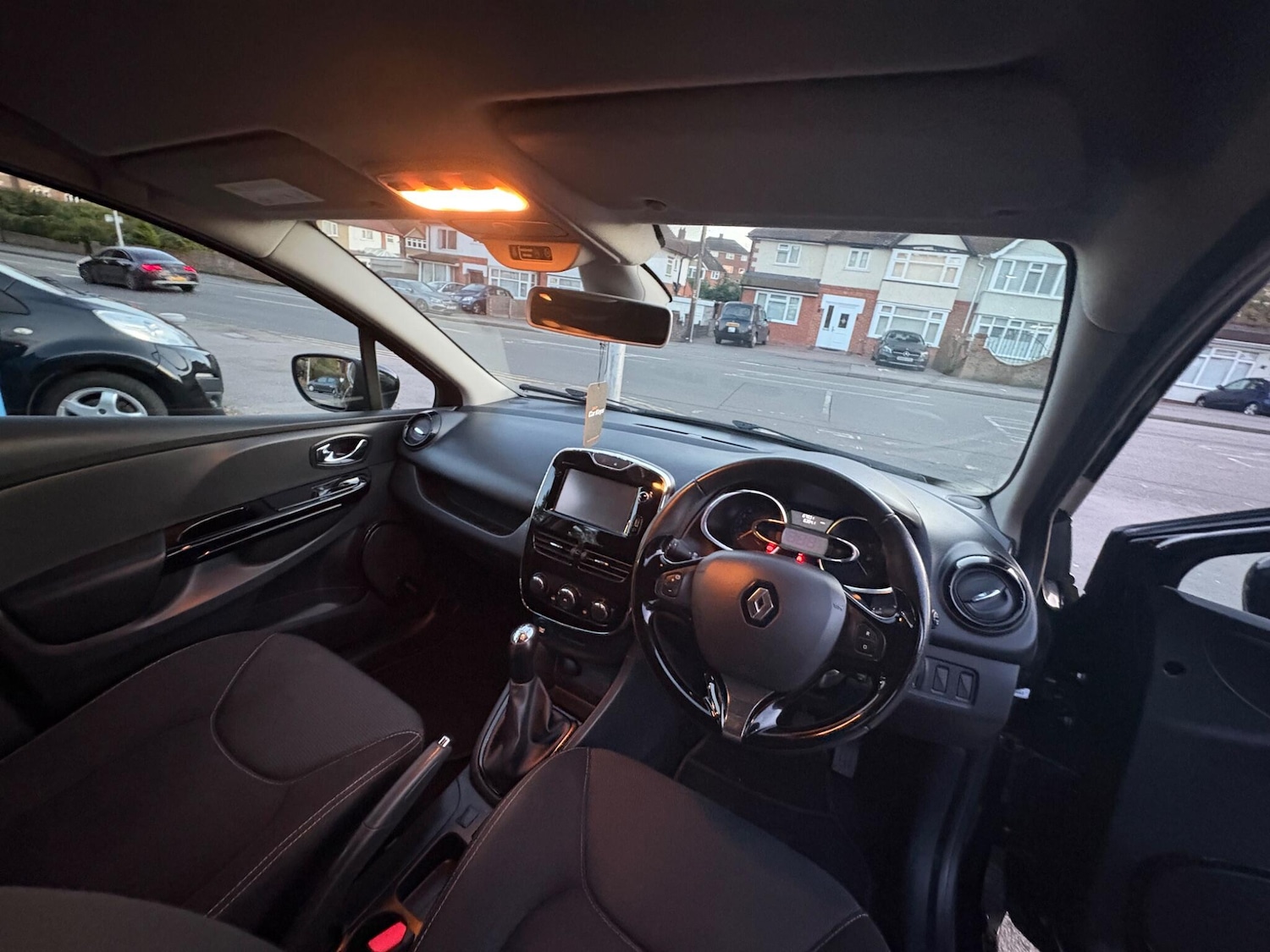 Used Renault Clio 2014 for sale - 76512072: Photo 17