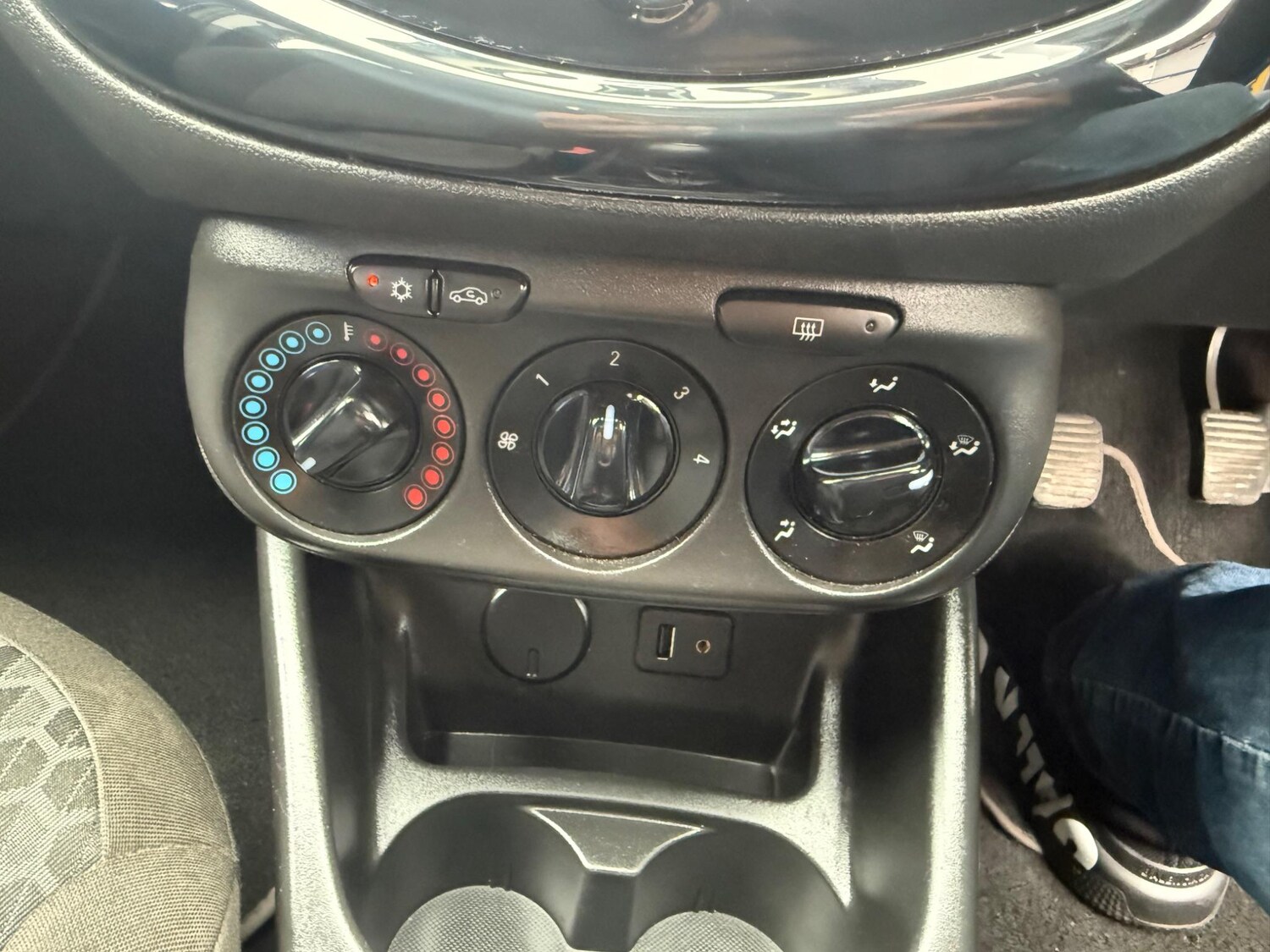 Vehicle 32