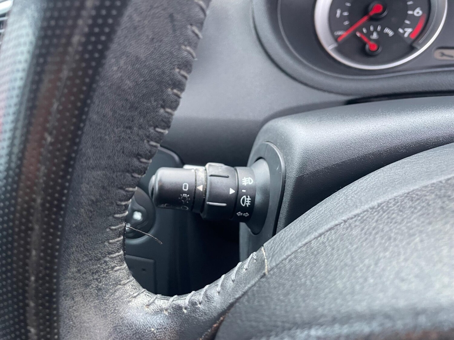 Used Renault Clio for sale - 77496251: Photo 25