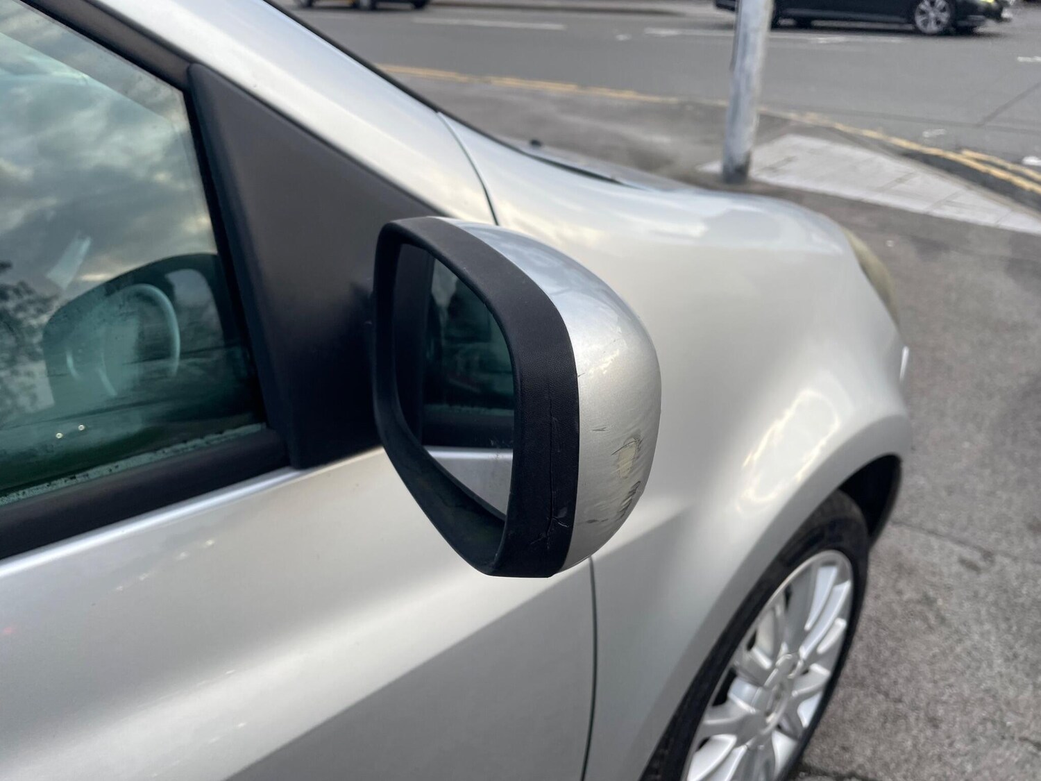 Used Renault Clio for sale - 77496251: Photo 34