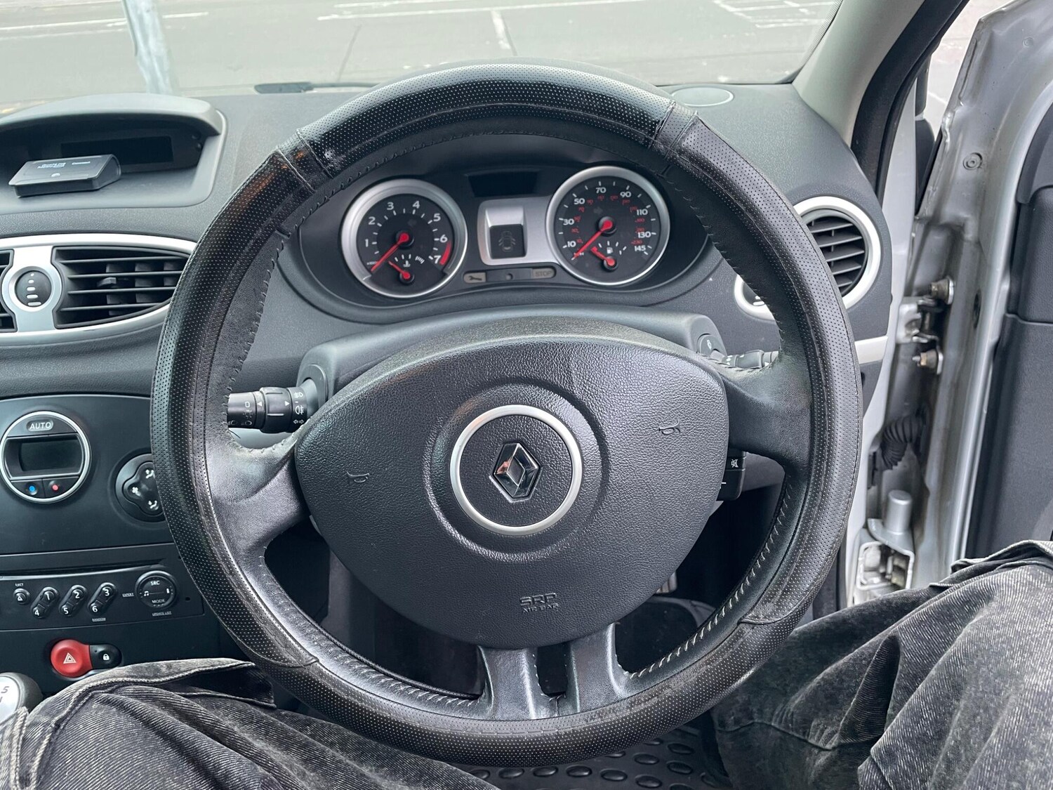 Used Renault Clio for sale - 77496251: Photo 40