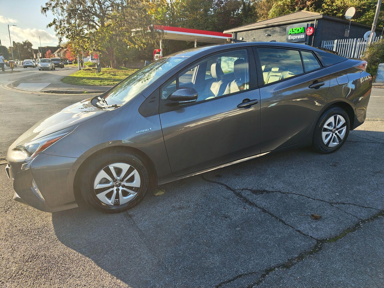Used Toyota Prius 2018 for sale - 76360628: Photo 10