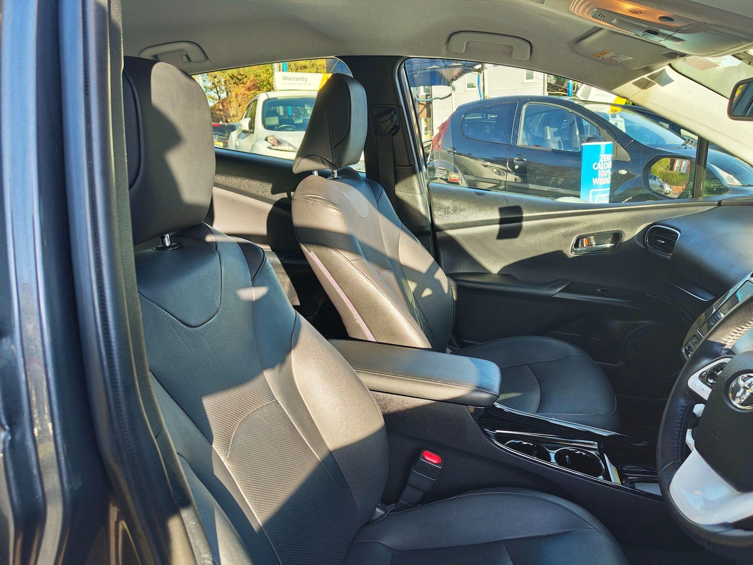 Used Toyota Prius 2018 for sale - 76360628: Photo 19