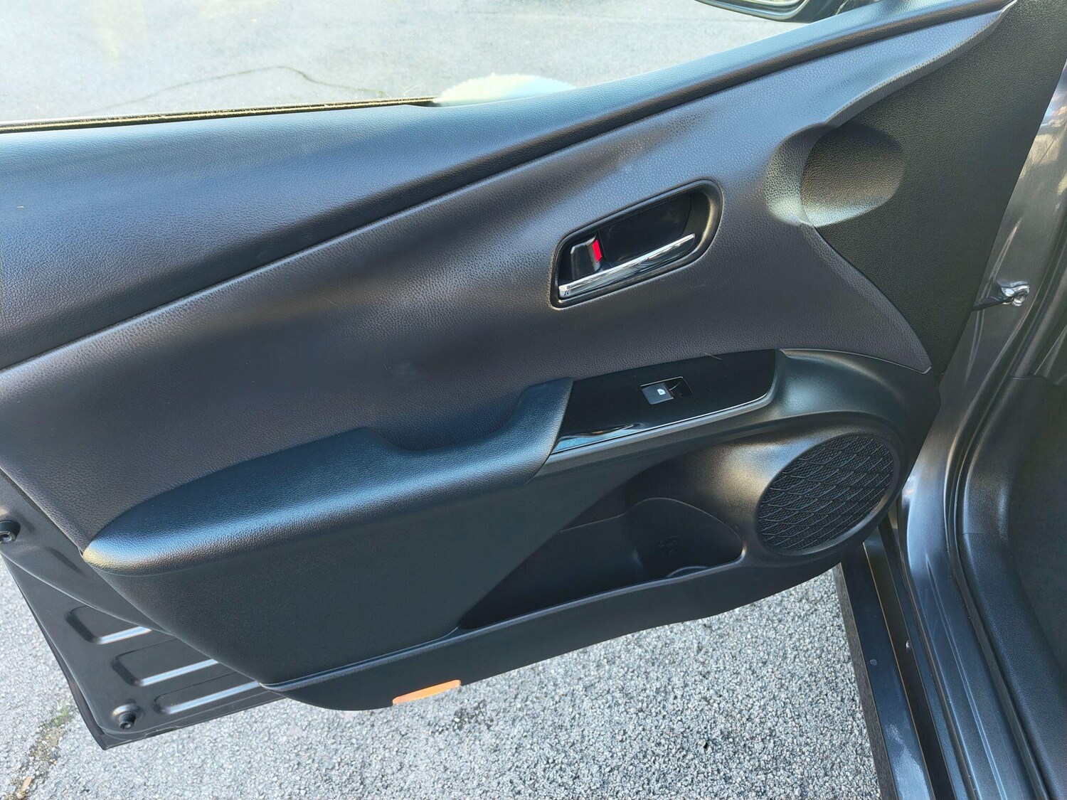 Used Toyota Prius 2018 for sale - 76360628: Photo 41
