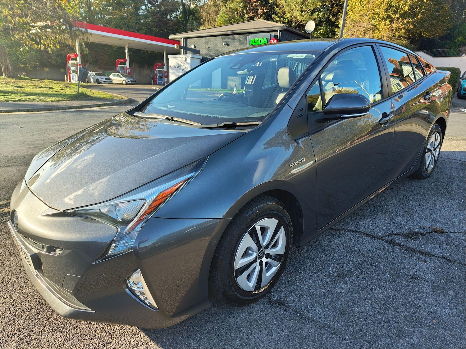 Used Toyota Prius 2018 for sale - 76360628: Photo 7