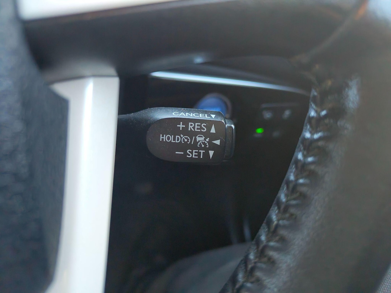 Used Toyota Prius 2018 for sale - 76360628: Photo 75