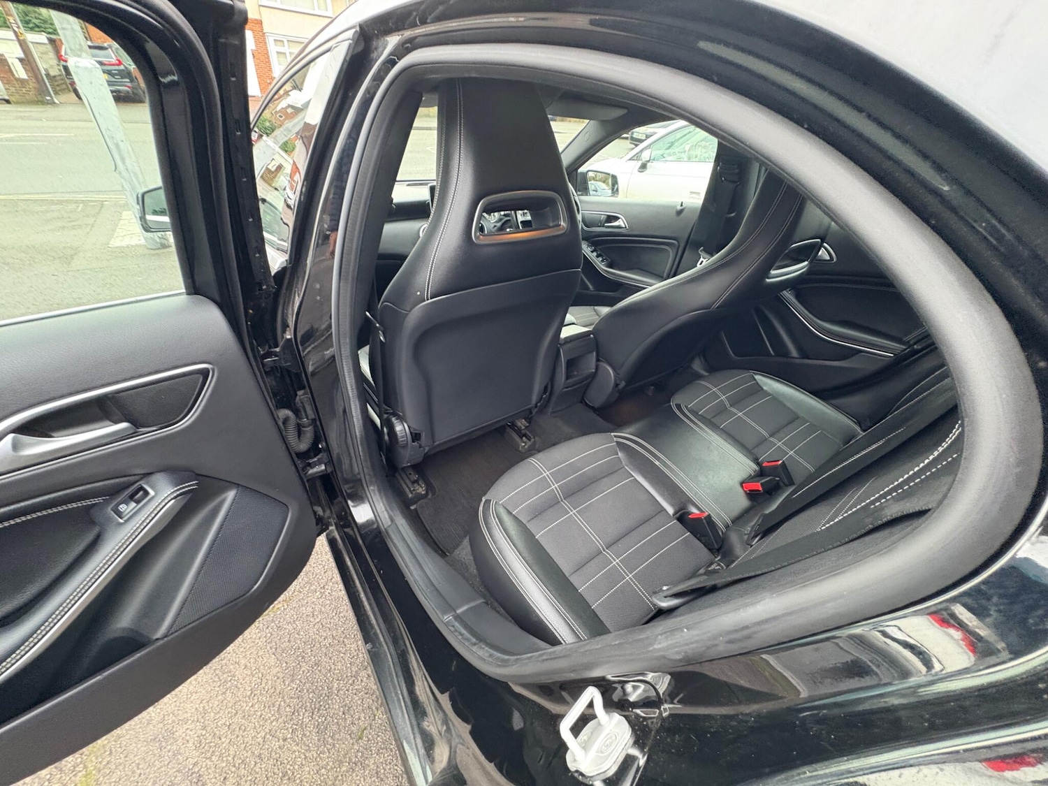 Used Mercedes-Benz A-Class 2014 for sale - 77029637: Photo 27