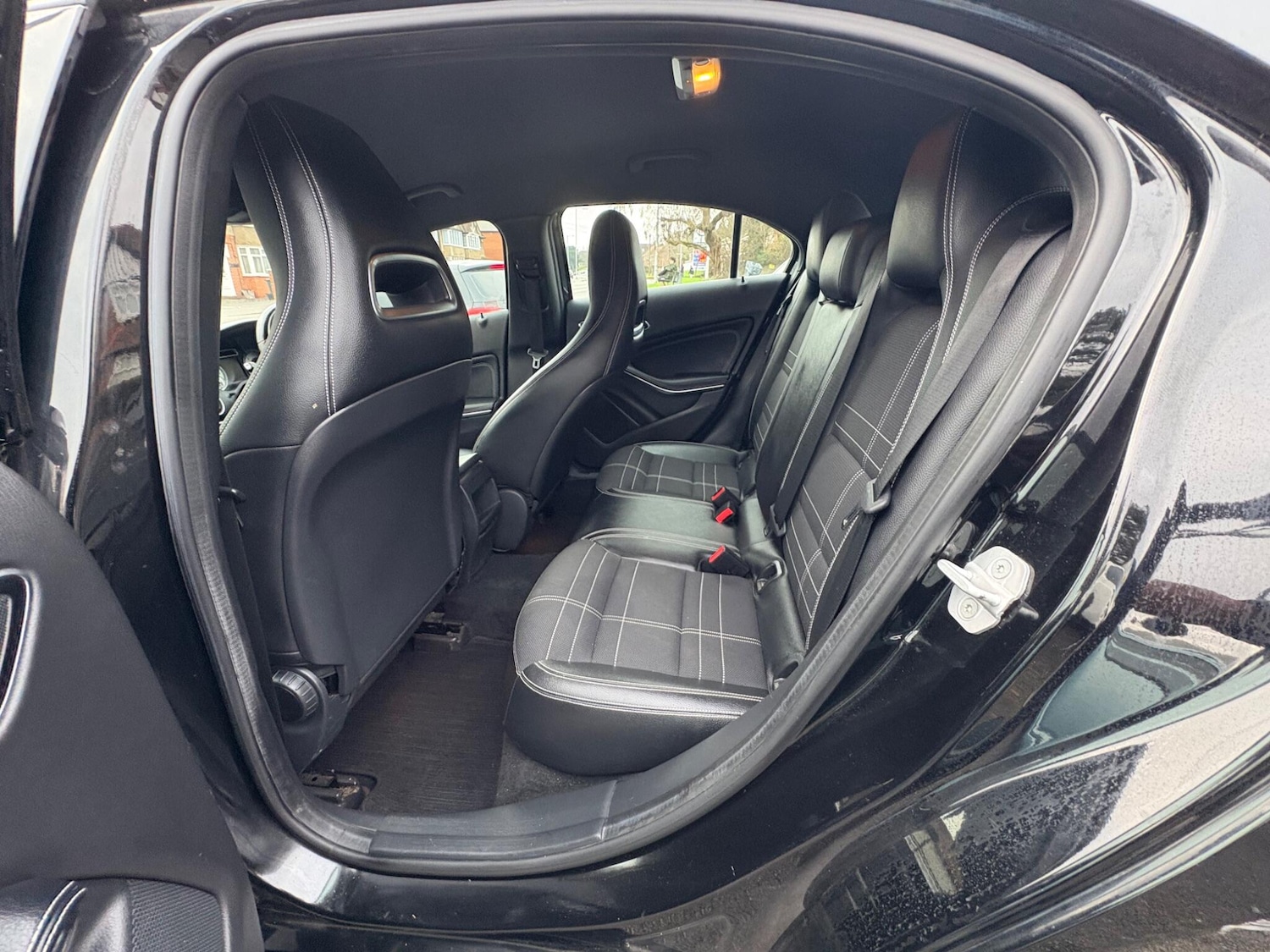 Used Mercedes-Benz A-Class 2014 for sale - 77029637: Photo 31