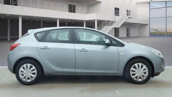 Used Vauxhall Astra 2011 for sale - 76620574: Photo 10