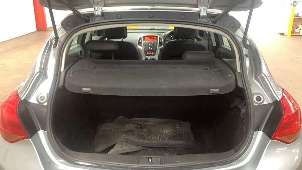 Used Vauxhall Astra 2011 for sale - 76620574: Photo 23