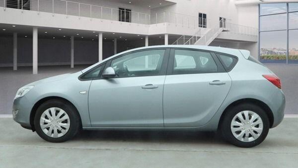 Used Vauxhall Astra 2011 for sale - 76620574: Photo 5