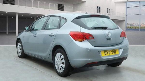 Used Vauxhall Astra 2011 for sale - 76620574: Photo 8