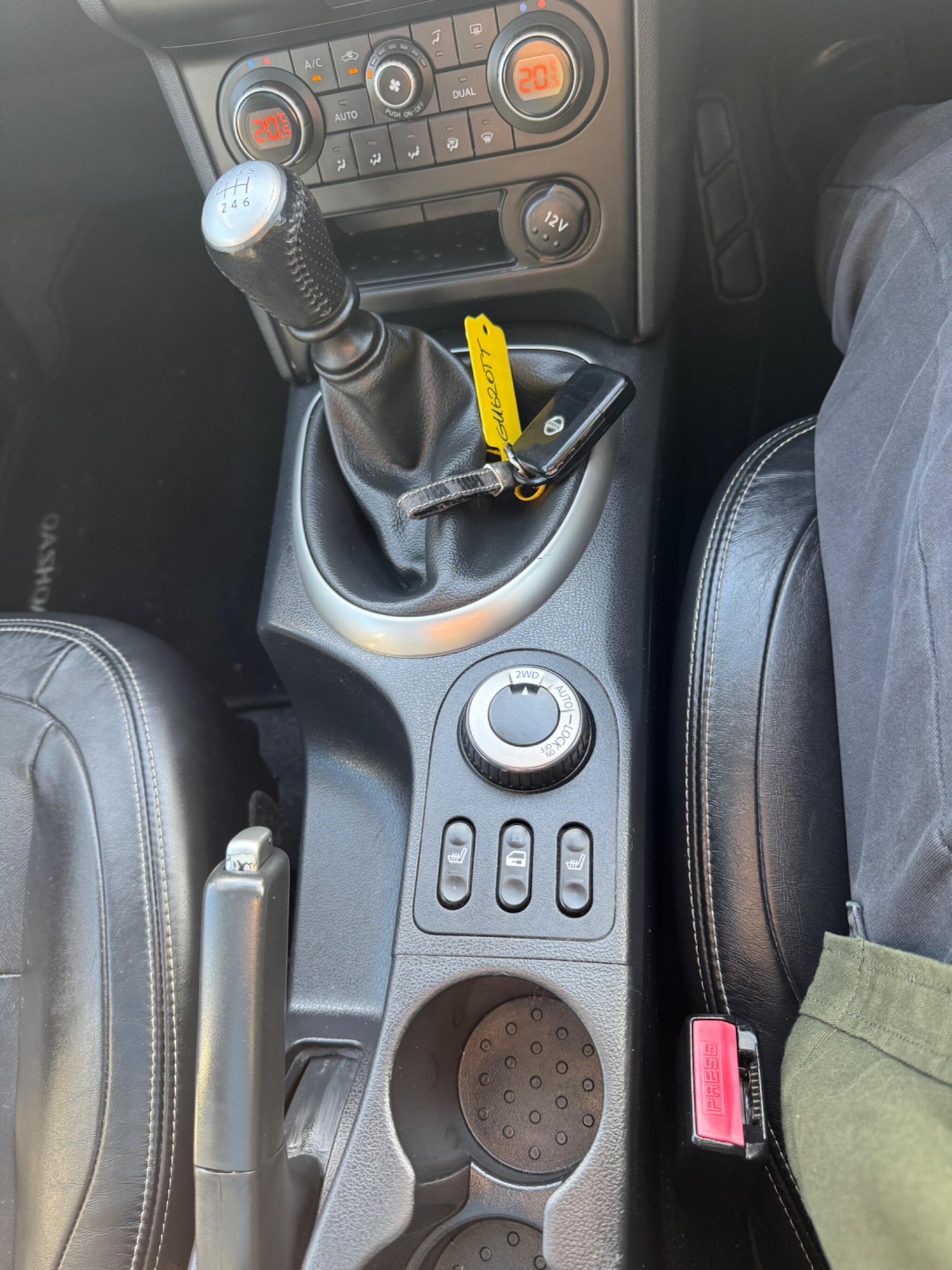 Used Nissan Qashqai 2012 for sale - 76472845: Photo 30