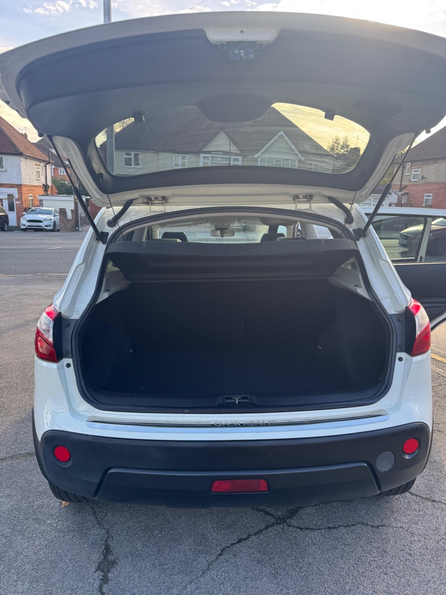 Used Nissan Qashqai 2012 for sale - 76472845: Photo 50