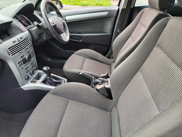 Used Vauxhall Astra 2009 for sale - 76200615: Photo 53